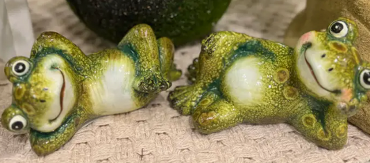Relaxing Frogs Set of 2