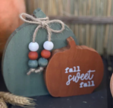 Sweet Fall Orange/Green Pumpkins